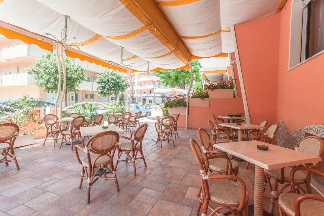 Hotel Joli Cesenatico Ngoại thất bức ảnh