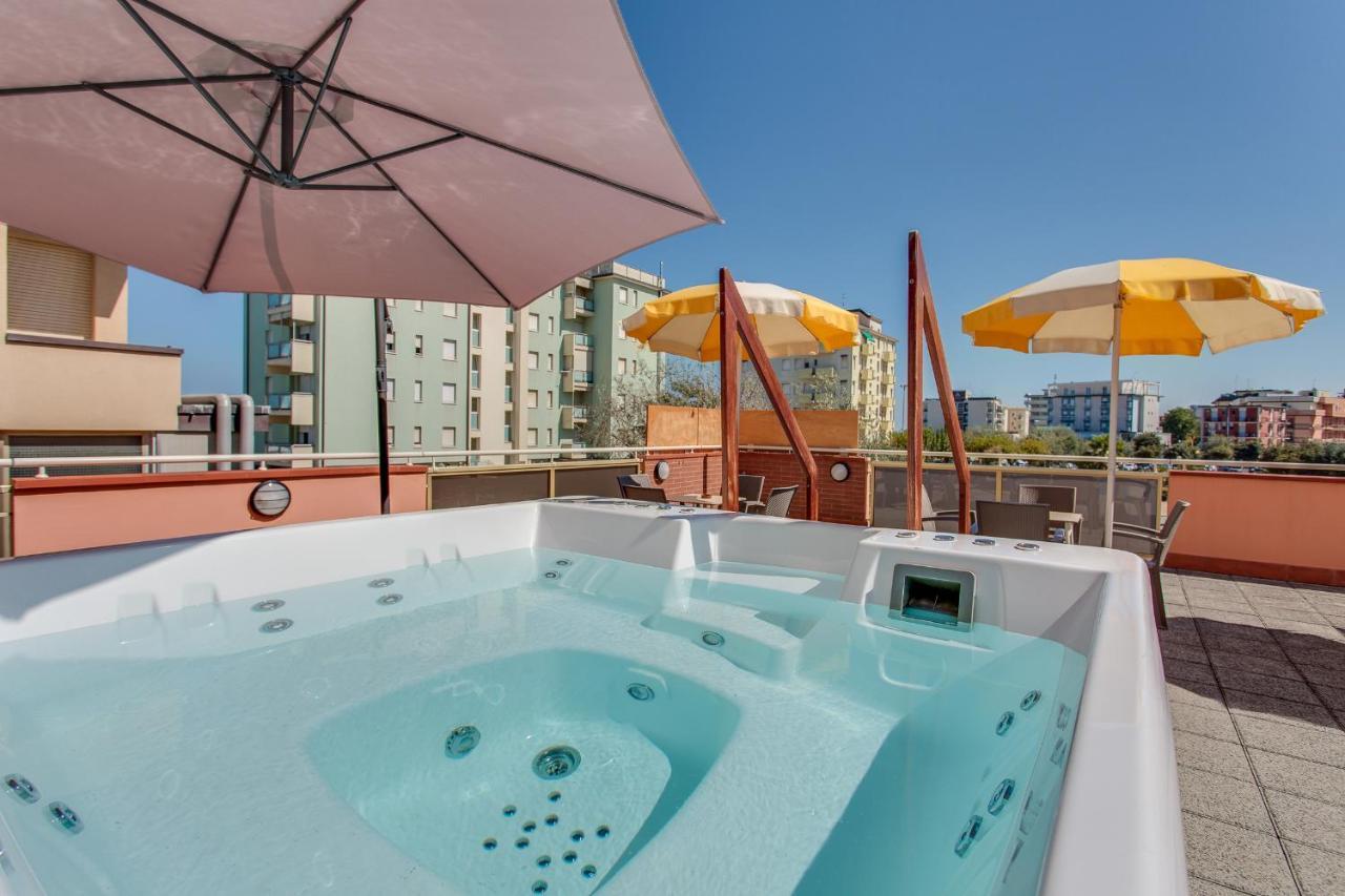 Hotel Joli Cesenatico Ngoại thất bức ảnh