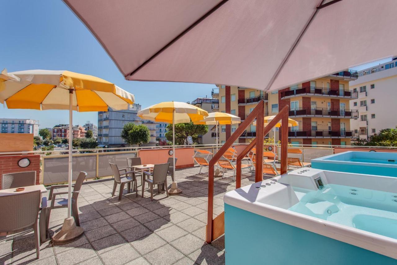 Hotel Joli Cesenatico Ngoại thất bức ảnh
