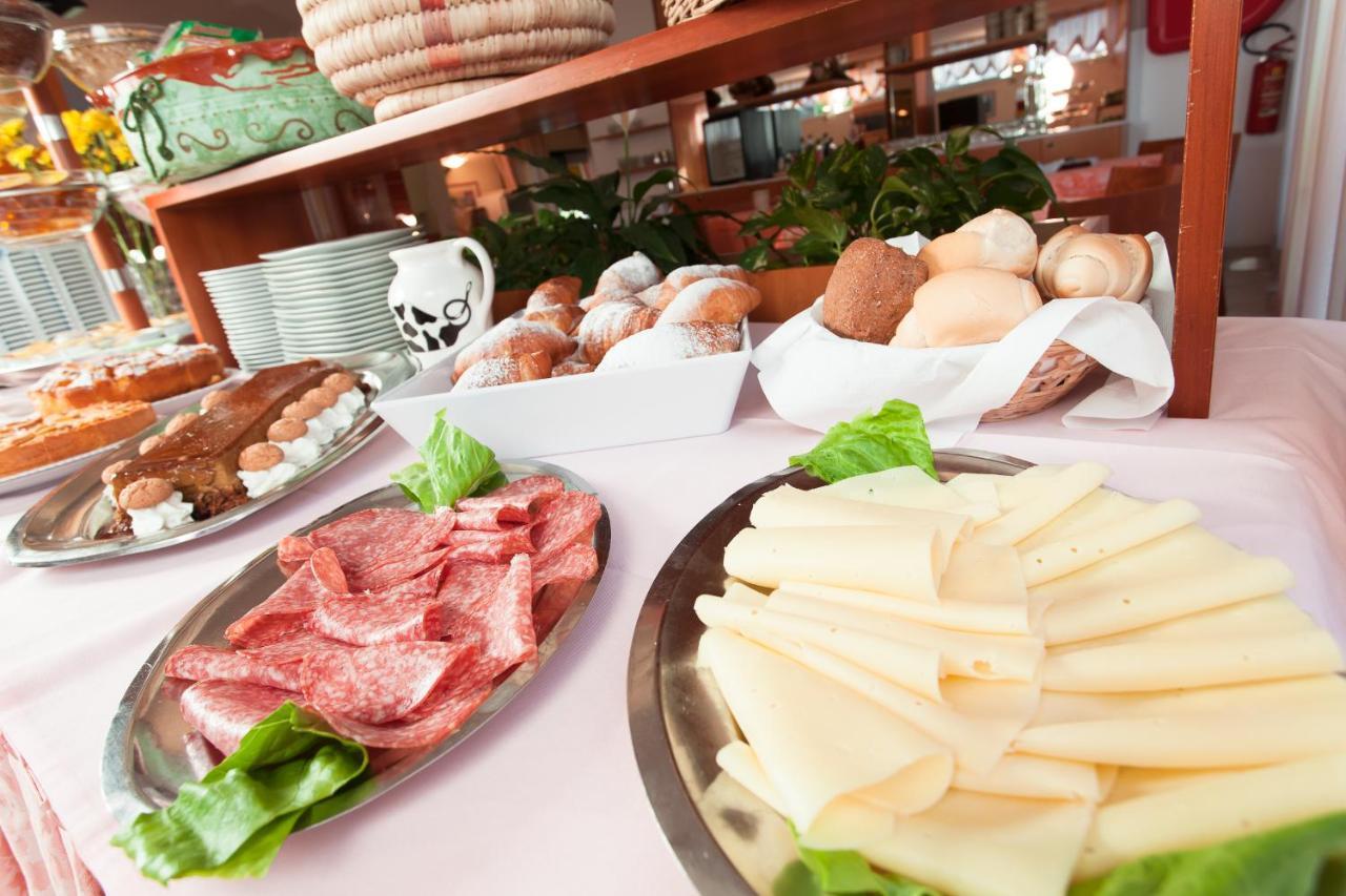 Hotel Joli Cesenatico Ngoại thất bức ảnh