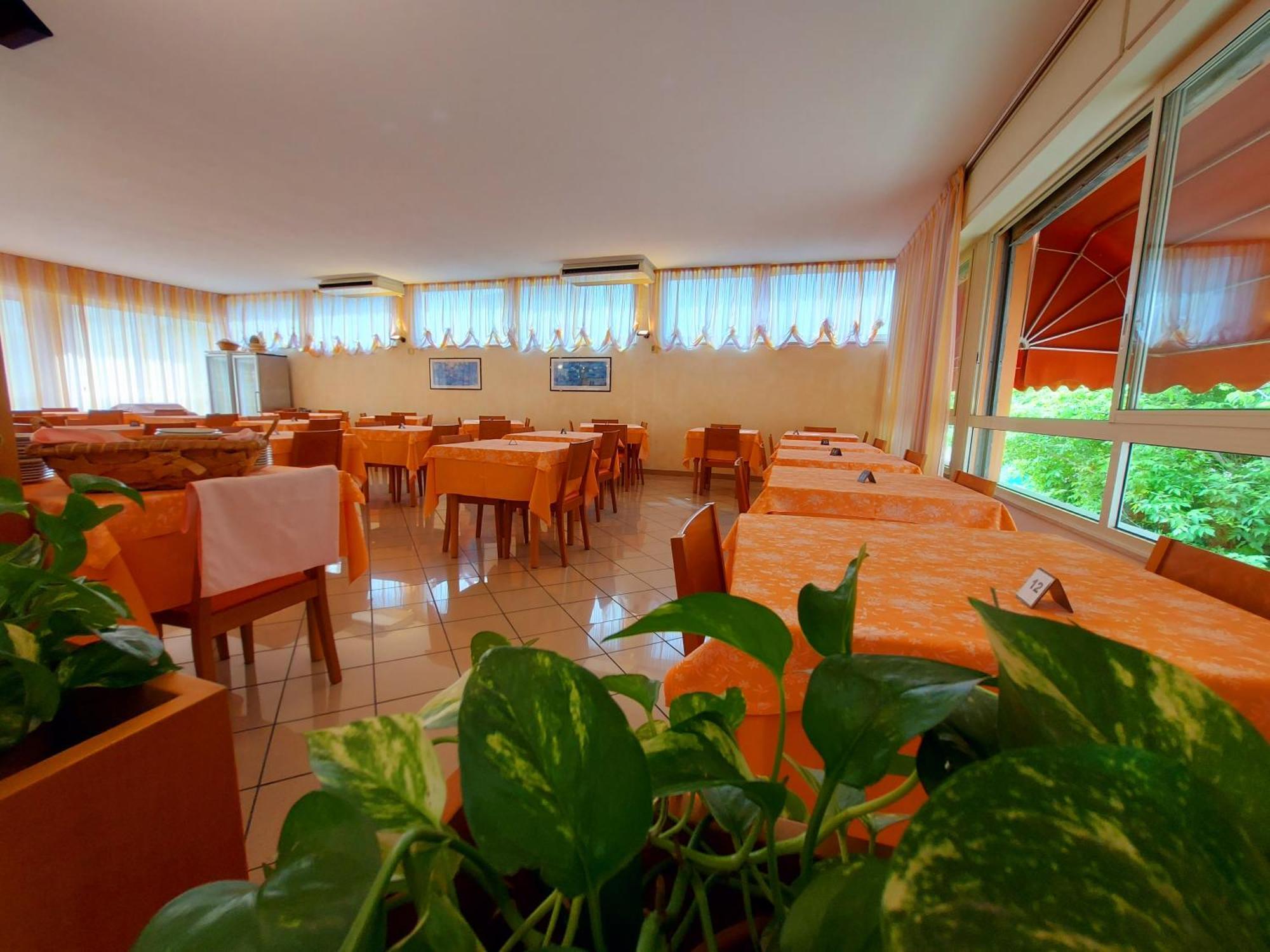 Hotel Joli Cesenatico Ngoại thất bức ảnh